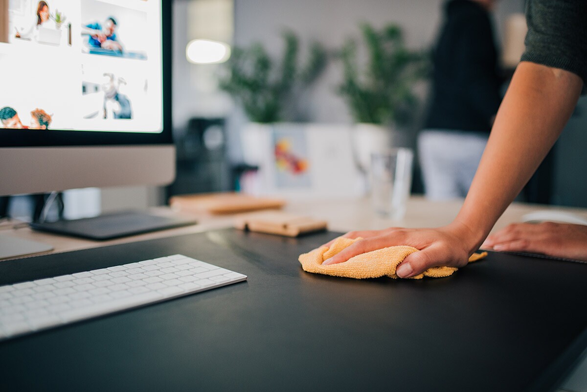 AdobeStock_285947711 Office Cleaning Tips