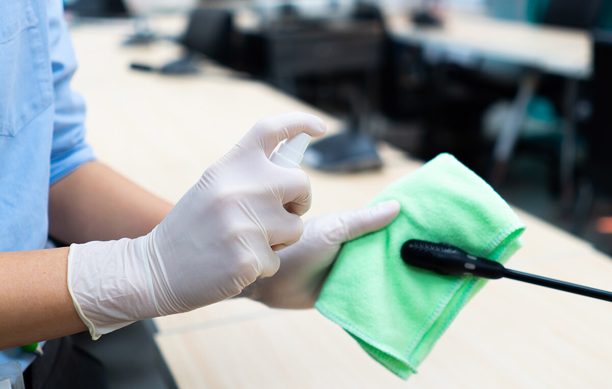 AdobeStock_352054863 Healthcare Cleaning